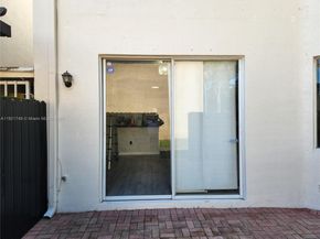 7257 NW 113th Pl, Doral FL 33178