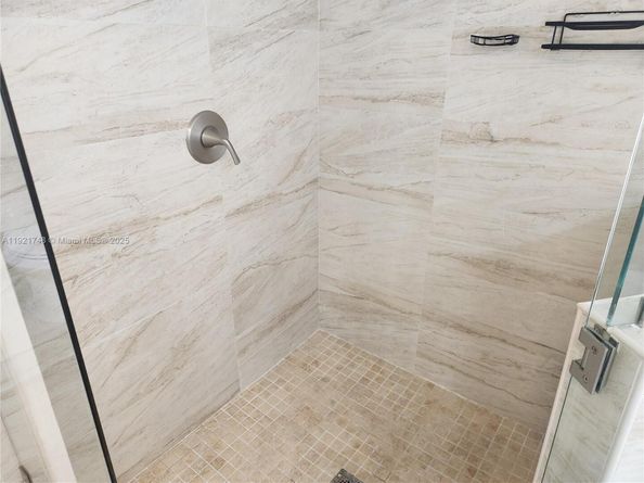 7257 NW 113th Pl, Doral FL 33178