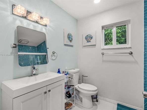 6707 Winfield Blvd, Margate FL 33063