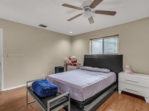 6707 Winfield Blvd, Margate FL 33063