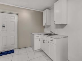6707 Winfield Blvd, Margate FL 33063