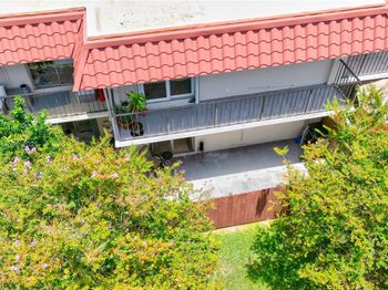 6711 N Kendall Dr