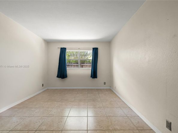 6711 N Kendall Dr 505, Pinecrest FL 33156