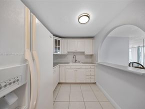 465 Ocean Dr 507, Miami Beach FL 33139