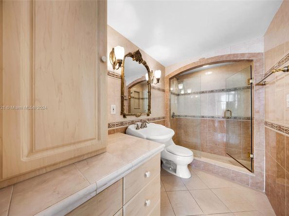 465 Ocean Dr 507, Miami Beach FL 33139