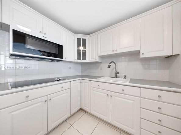 465 Ocean Dr 507, Miami Beach FL 33139