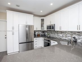 365 NW 154th Ave, Pembroke Pines FL 33028