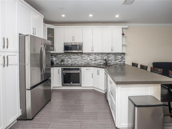 365 NW 154th Ave, Pembroke Pines FL 33028