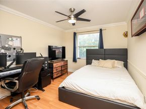 365 NW 154th Ave, Pembroke Pines FL 33028