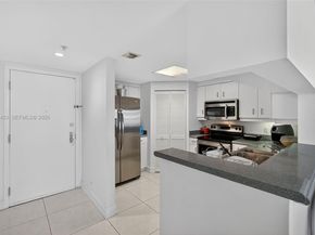701 Brickell Key Blvd 1108, Miami FL 33131