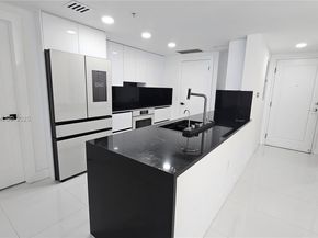 1861 NW North River Dr 11, Miami FL 33125