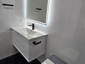 1861 NW North River Dr 11, Miami FL 33125