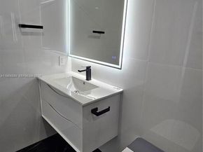 1861 NW North River Dr 11, Miami FL 33125