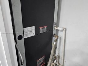 1861 NW North River Dr 11, Miami FL 33125