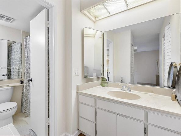 8830 SW 123rd Ct I308, Miami FL 33186