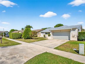 10681 Greenbriar Ct, Boca Raton FL 33498