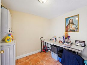 10365 SW 11th Ter 49B, Miami FL 33174