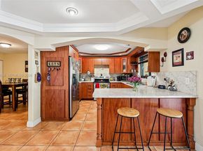 10365 SW 11th Ter 49B, Miami FL 33174