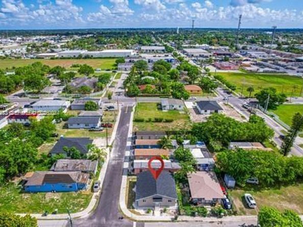 655 SW 5th St, Homestead FL 33030
