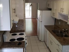 250 Jacaranda Dr 305, Plantation FL 33324