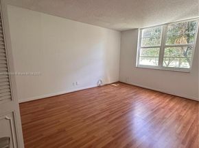 250 Jacaranda Dr 305, Plantation FL 33324