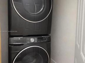 6305 Hayes St, Hollywood FL 33024