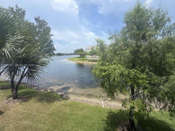 7370 Ashmont Cir 301, Tamarac FL 33321