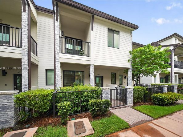 4745 NW 83rd Pkwy, Doral FL 33166