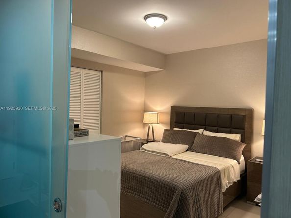 5252 NW 85th Ave 706, Doral FL 33166