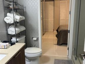 5252 NW 85th Ave 706, Doral FL 33166