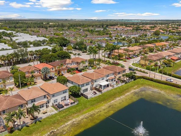 7521 NW 113th Path, Doral FL 33178