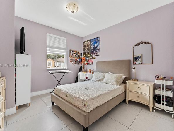 7521 NW 113th Path, Doral FL 33178