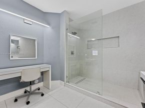 7521 NW 113th Path, Doral FL 33178