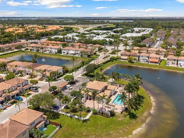 7521 NW 113th Path, Doral FL 33178