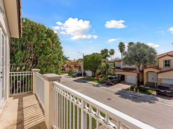 7521 NW 113th Path, Doral FL 33178