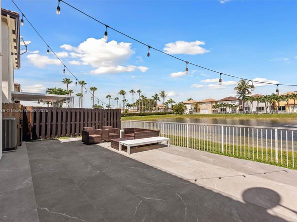 7521 NW 113th Path, Doral FL 33178