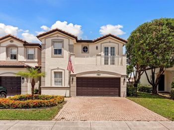 7521 NW 113th Path