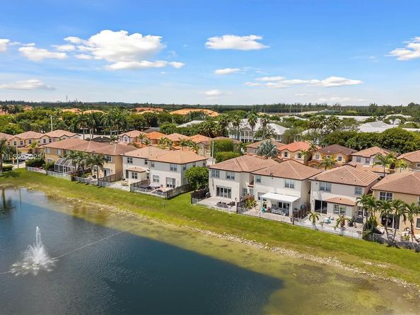 7521 NW 113th Path, Doral FL 33178