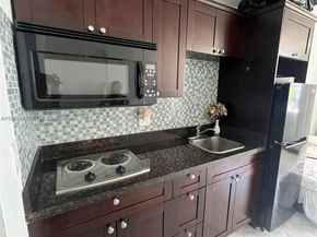 6484 Indian Creek Dr 214, Miami Beach FL 33141