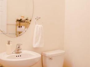 10306 W 33rd Ln, Hialeah FL 33018