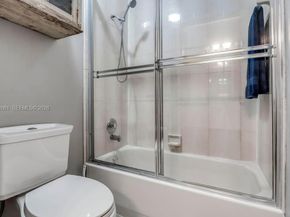 343 Coconut Cir, Weston FL 33326