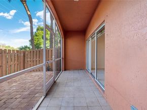 1166 NW 100th Ave, Pembroke Pines FL 33024