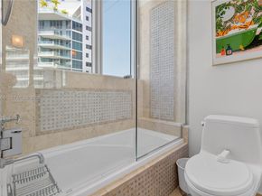 1331 Brickell Bay Dr 3811, Miami FL 33131