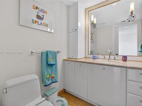 1331 Brickell Bay Dr 3811, Miami FL 33131