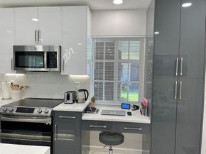 9065 Thunderbird Dr, Coral Springs FL 33065