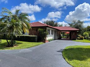 9065 Thunderbird Dr, Coral Springs FL 33065