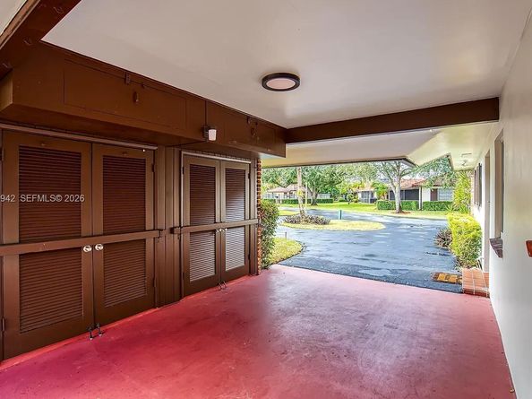 9065 Thunderbird Dr, Coral Springs FL 33065