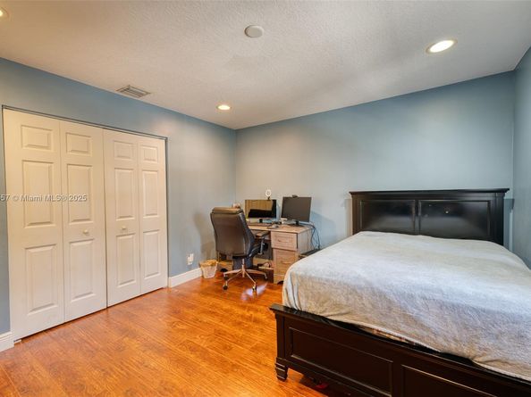6153 NW 120th Ter, Coral Springs FL 33076