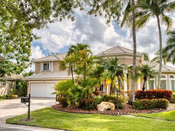6153 NW 120th Ter