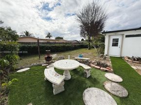 6360 SW 9th Pl, North Lauderdale FL 33068